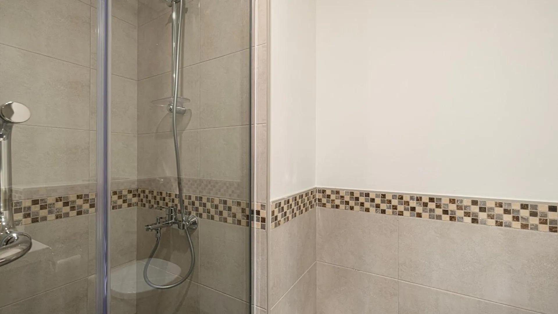 New Designed 2-Br Downtown Dubai Apartment 0*,  United Arab Emirates