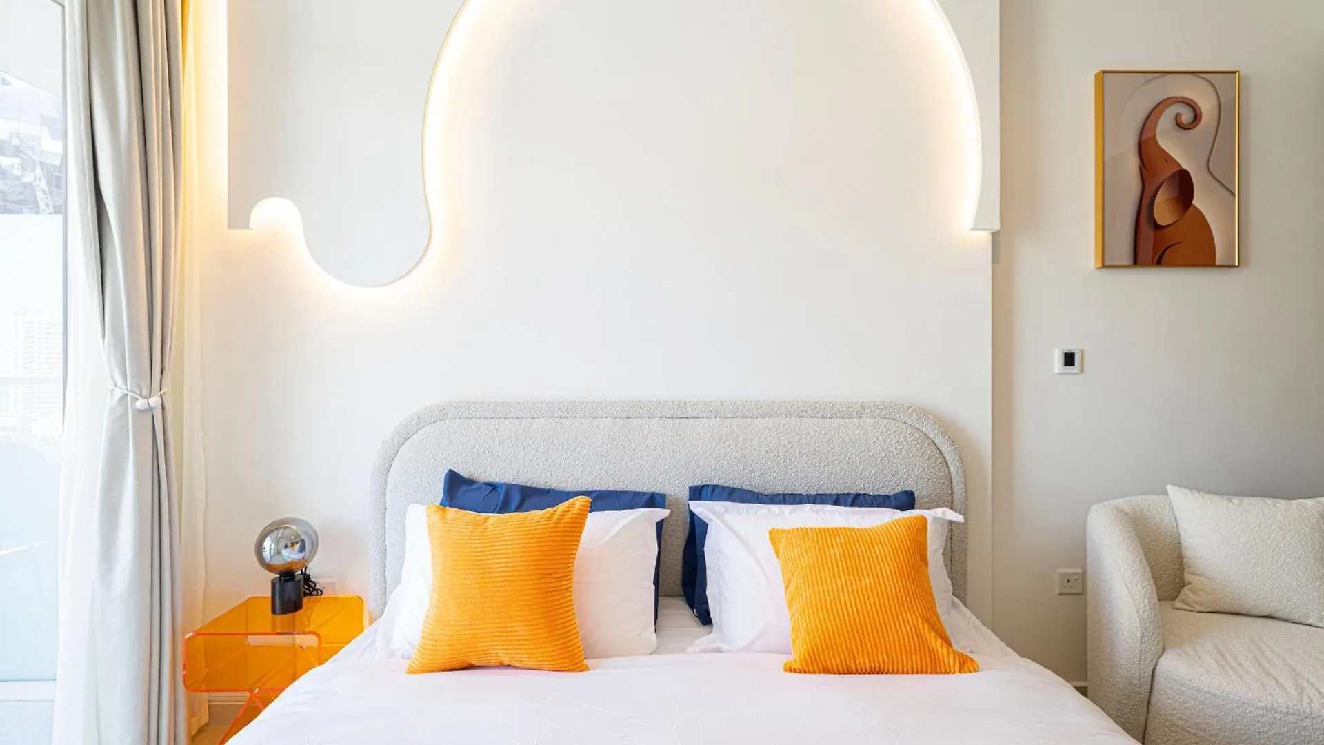 New Designed 2-Br Downtown Dubai Apartment